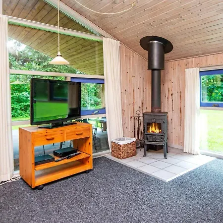 Two-bedroom In Oksbol 10