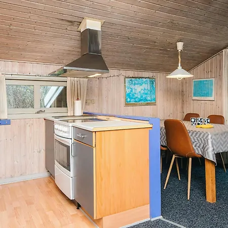 Ferienhaus Luxury Retreat Near Kvie So